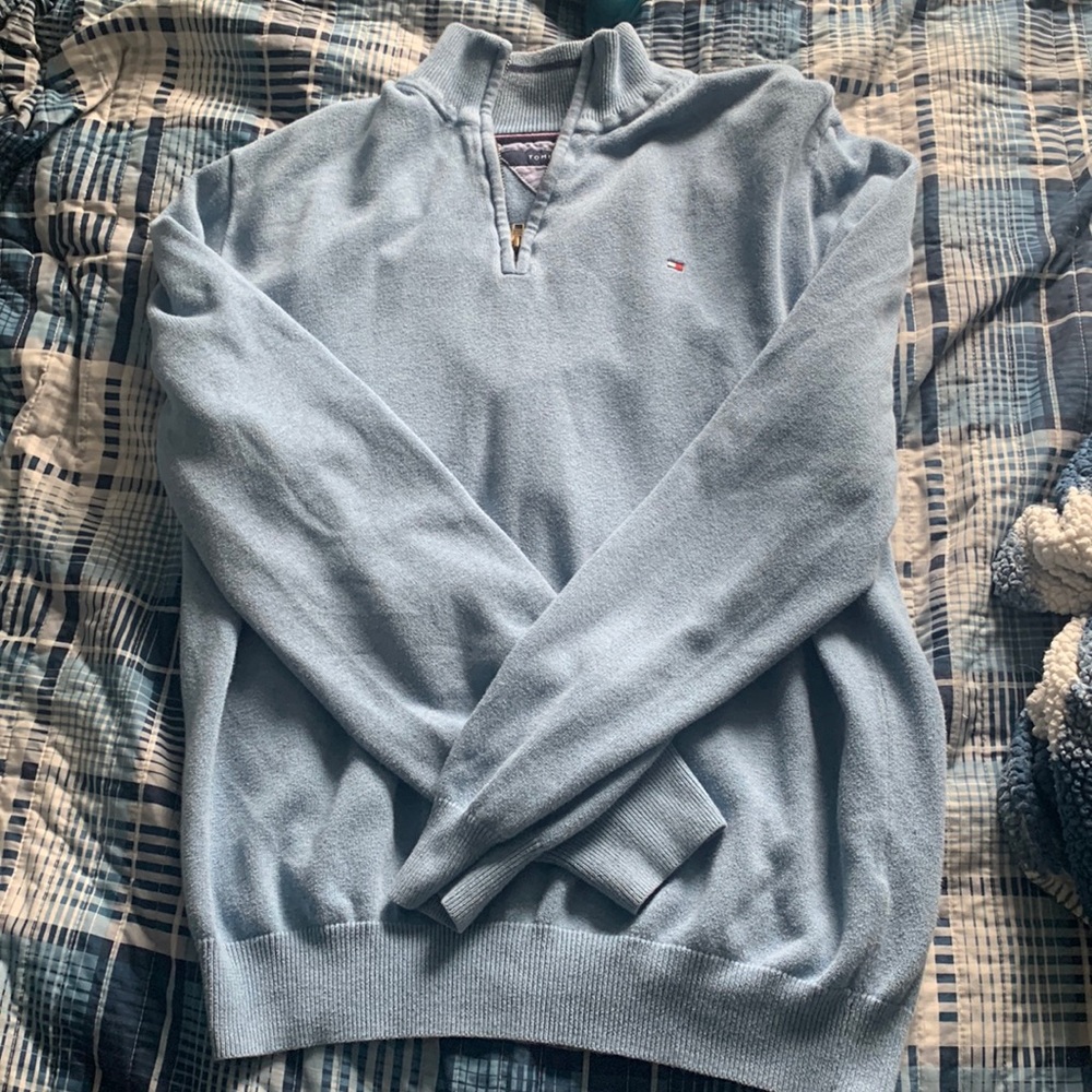Tommy Hilfigure Sweater V-neck for sale!
